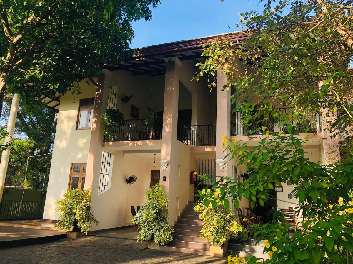West Dene Bed & Breakfast Negombo Exterior photo