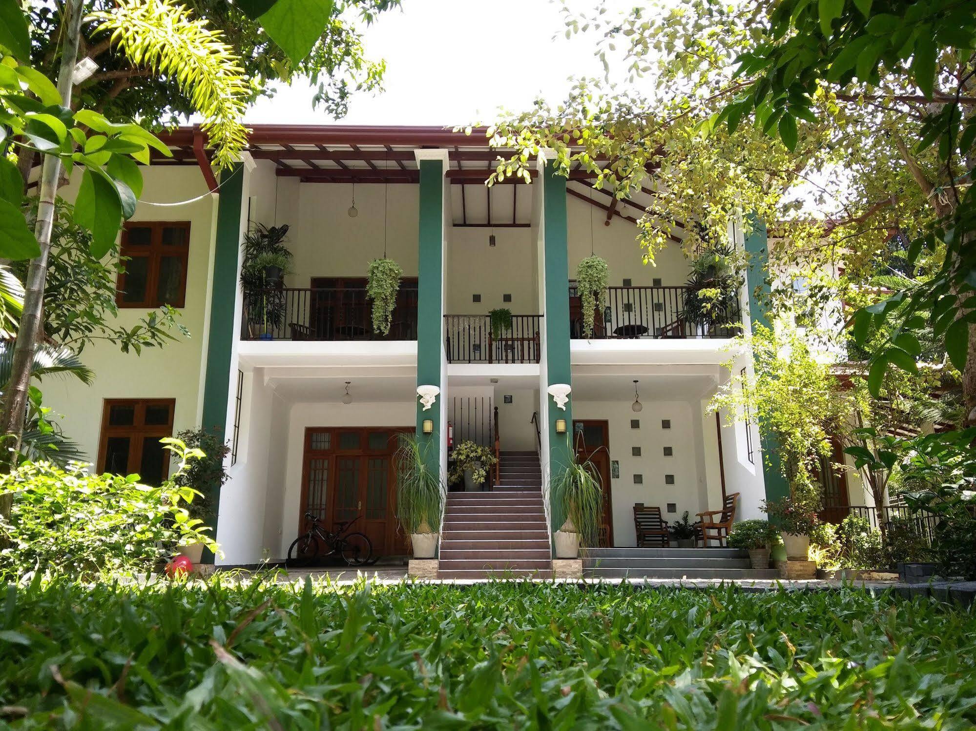 West Dene Bed & Breakfast Negombo Exterior photo