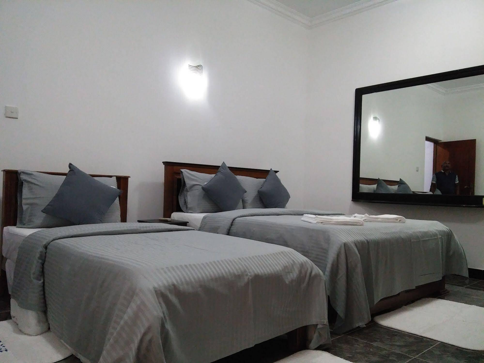 West Dene Bed & Breakfast Negombo Exterior photo